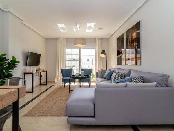 Puente Romano Modern flat Best location in town