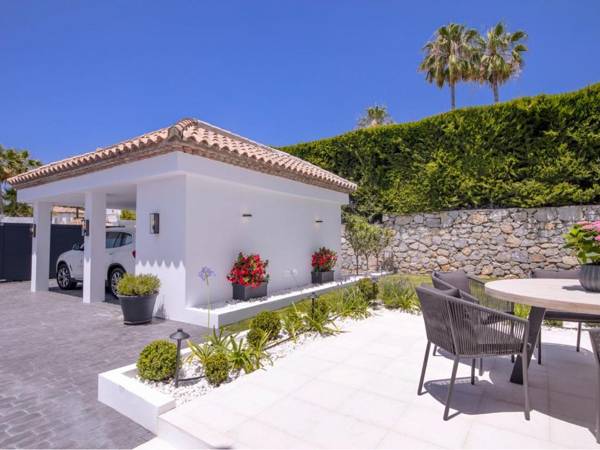 VILLA LINA TRUE LUXURY FOR SOPHISTICATED TRAVELERS