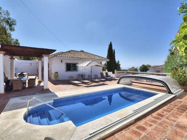 Homely holiday home in Benalmadena with private pool