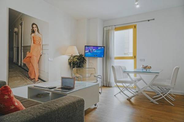 Caleta Homes - Apartamentos Pompidou