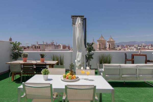 C77 - Romantic Studio in the Center with terrace