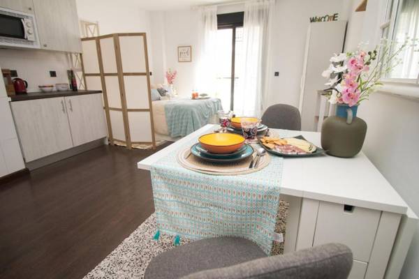 C80 - Rustic Chic Studio Downtown