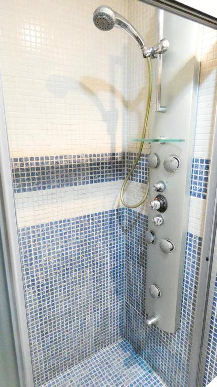 Mártires City Center