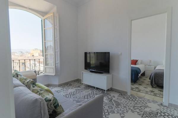 C11 - Cosy 7 Bedrooms in Plaza Merced