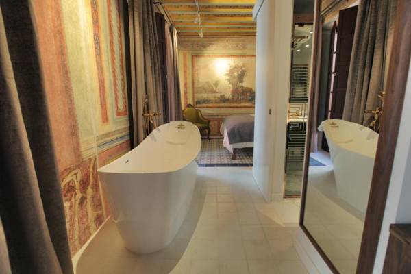 Anahita Boutique Hotel