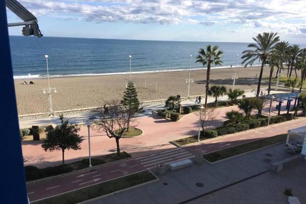 Apartment Facing the Sea and Close to the Center of Malaga