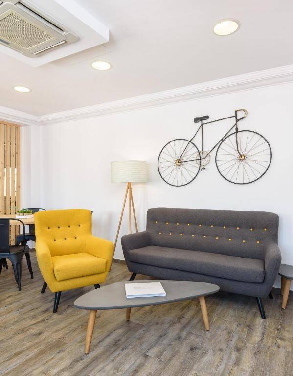 Hostal Jume - Urban Rooms