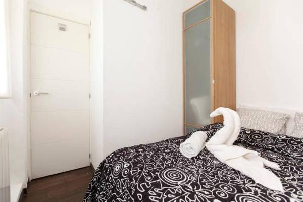 Piramides 2 Apartment