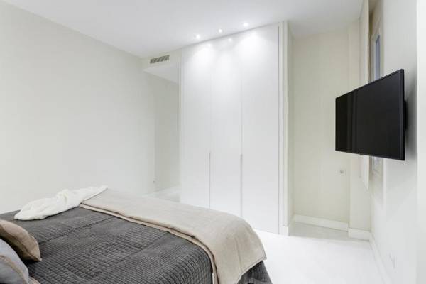 Alcantara Apartment by Flatsweethome