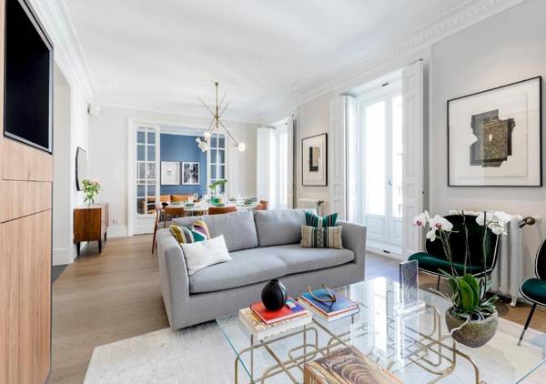 Justicia Apartment II by Flatsweethome