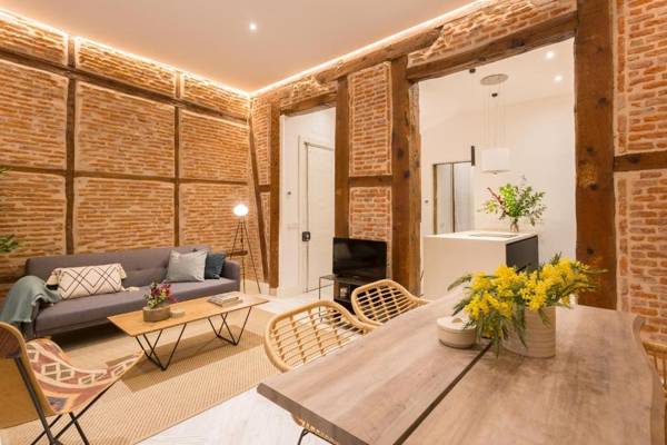 PYR Select Latina XIV