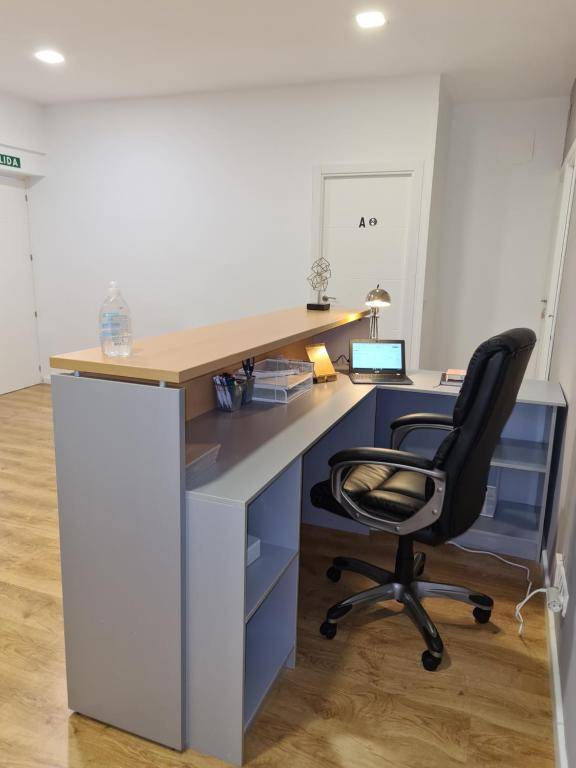 Workspace - M-A Rooms Star Hostal