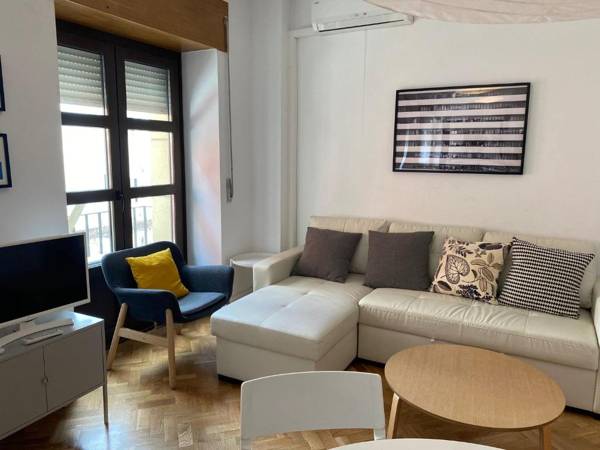 Centro Embajadores / Luxury Apartment