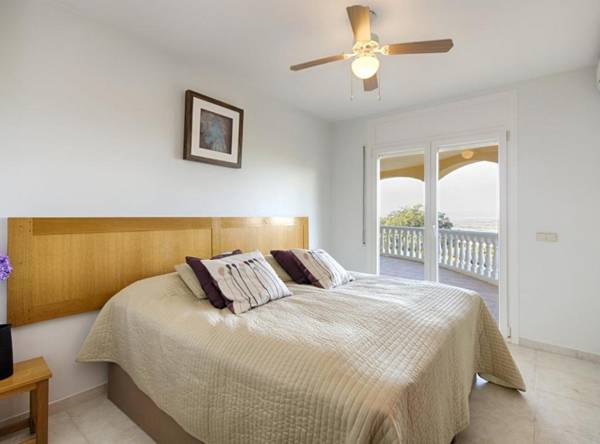 Casa Albera - with pool and fantastic views