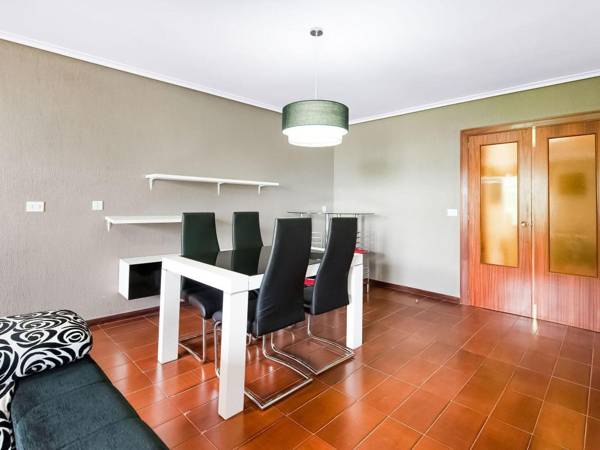 Hillview Holiday Home in Laguardia with Terrace