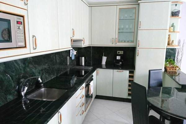 3 bedrooms appartement at A Coruna 200 m away from the beach with wifi