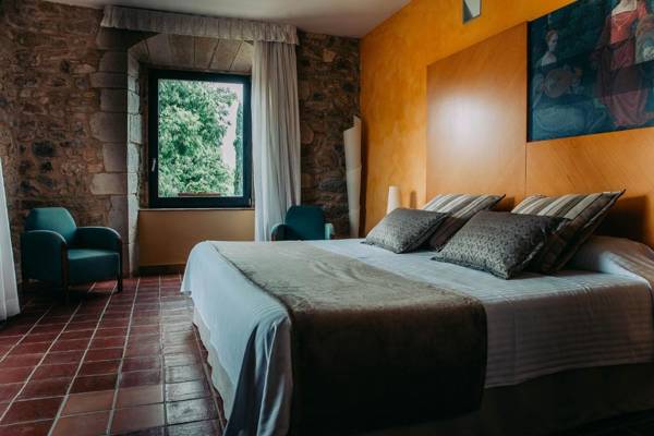 Arcs De Monells - Adults Only