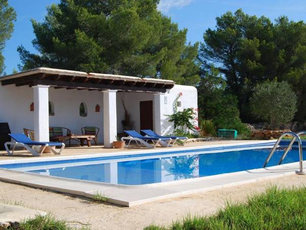 Holiday in true Ibiza style between hills with private pool