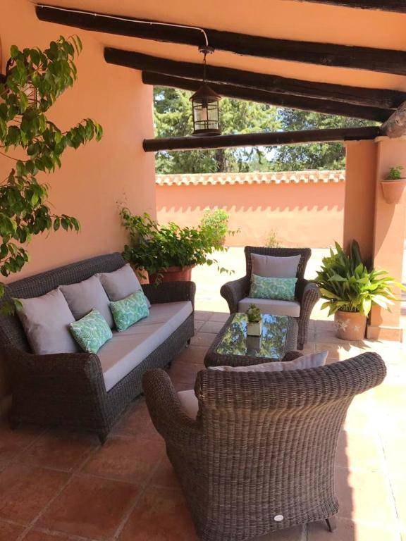 3 bedrooms villa with private pool and wifi at Hornachuelos