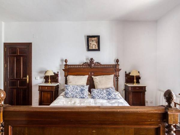 Boutique Holiday Home in Higuera de la Sierra with Terrace