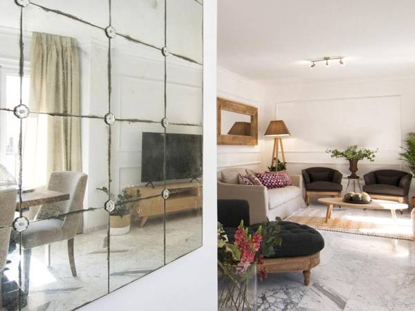 Chezmoihomes Glow and elegant 4 BR apartment in the heart of granada parking free