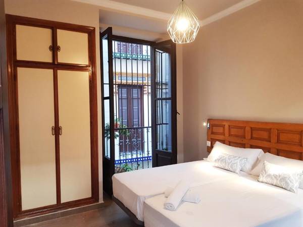 Apartamentos Alhambra Granada 3000