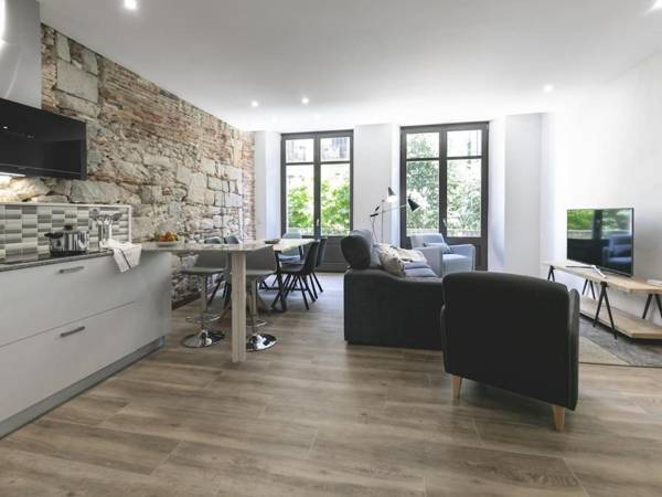 Bravissimo Rambla Eiffel Bridge 2