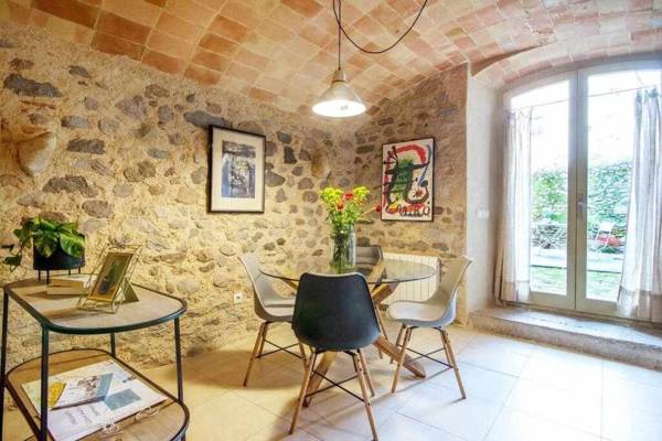 Apartamento Baños Arabes con jardín