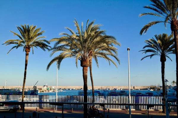 City Centre Vacation ! With sea and mountain views in the heart of Fuengirola