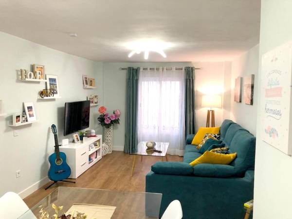 2 bedrooms house at Fuengirola 50 m away from the beach with furnished terrace and wifi