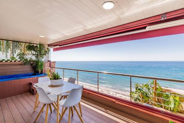 PARADISE BEACH Carvajal