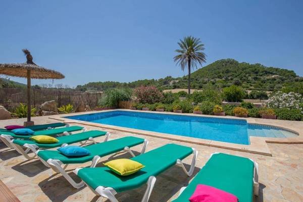 4 bedrooms villa with private pool enclosed garden and wifi at Felanitx