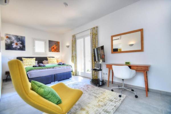 Workspace - Luxury 6 Bedroom Peaceful Oasis Mallorca Villa 1001