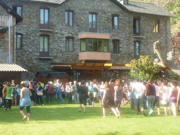 Hostal Vall D'Aneu by Arcas & Sambola