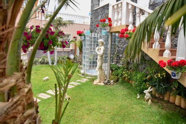 Apartamentos Los Delfines