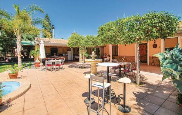 Beautiful home in La Marina Elche w/ WiFi Outdoor swimming pool and 6 Bedrooms