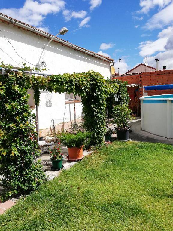 3 bedrooms house with private pool enclosed garden and wifi at Chatun