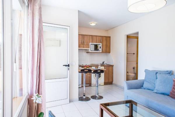 Corralejo Dunes Apartment Papaya with Pool & Wifi- Only 300m to the Beach by Holidays Home