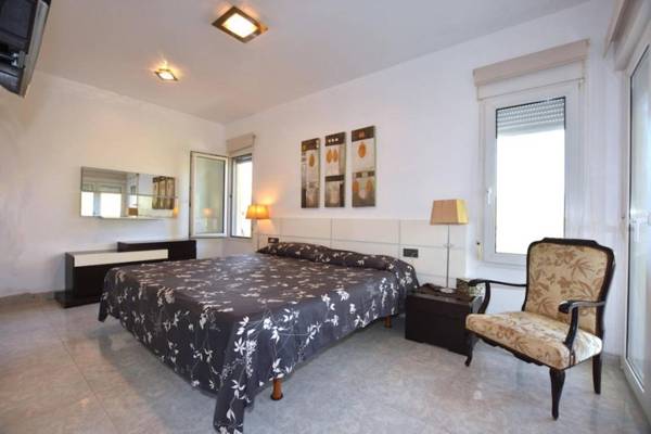 Torreta Of Gormaig House with swimming pool