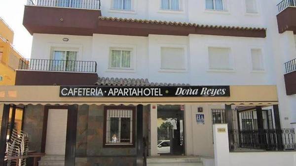 APARTAHOTEL DOÑA REYES