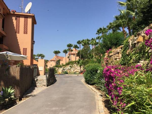 2236-Lovely groundfloor with pool view