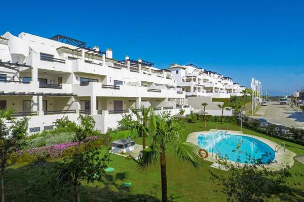 2306 - Brand new apt walking distance to beach!