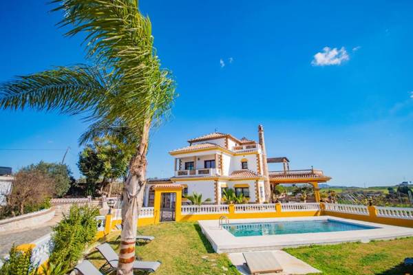Cubo's Villa Fina