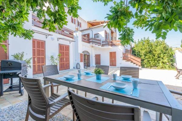 Cas Padri Vacation Home Alcina Vacations vistas al Castillo de Capdepera