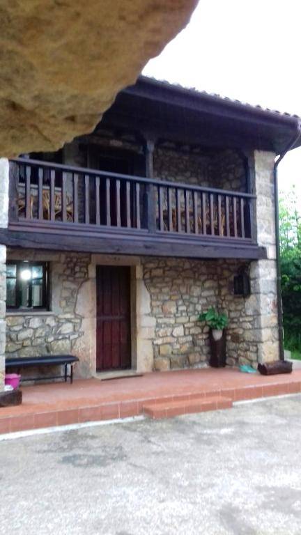 3 bedrooms house with garden at Isongo