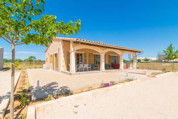 Villa Es Cos by Folks
