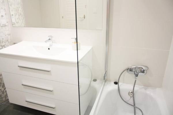 Cozy marine & spa villa