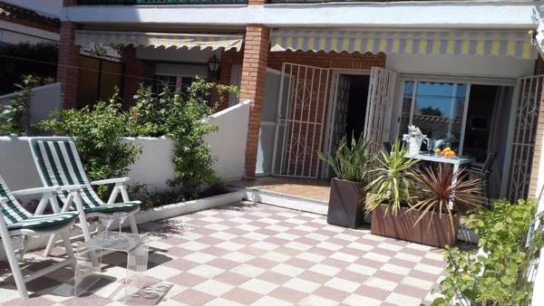 Rez de chaussée terrasses. Plage Cambrils Locamar. Violetes