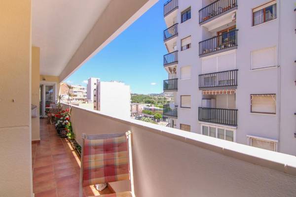 Apartamento con piscina en el centro de Calpe - PUEBLOMAR