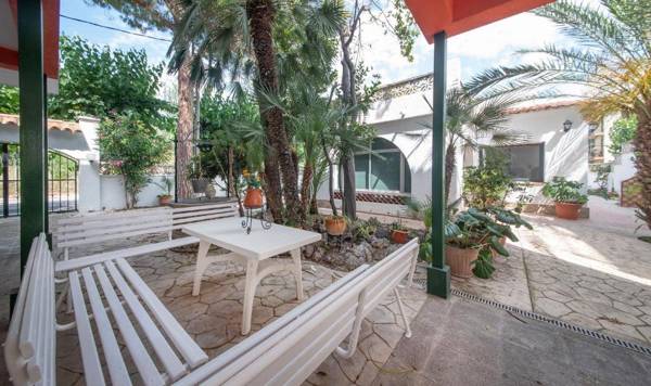 R94 Chalet con piscina privada 20m de la playa Calafell